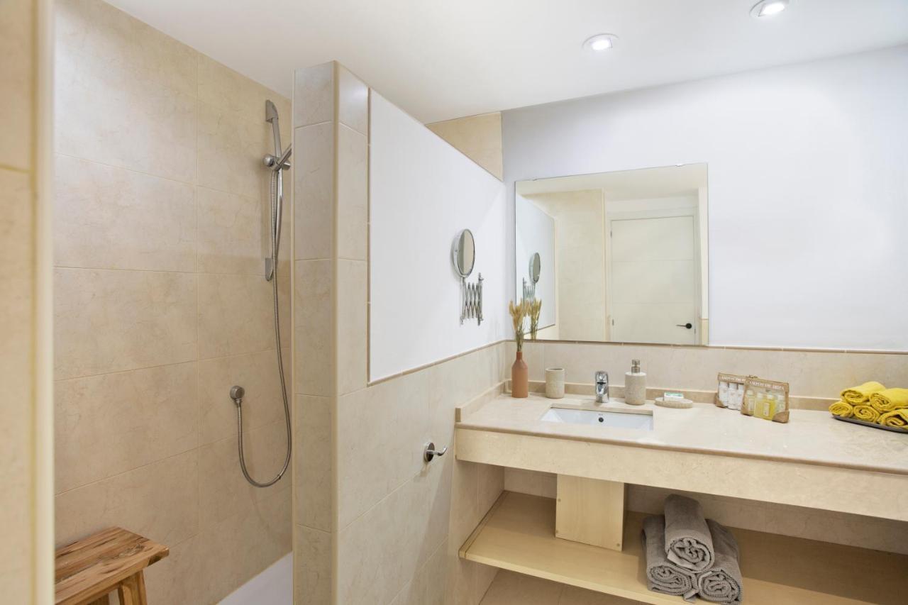 Beachfront Luxury Complex With Tropical Gardens & Pools Marbella Eksteriør bilde