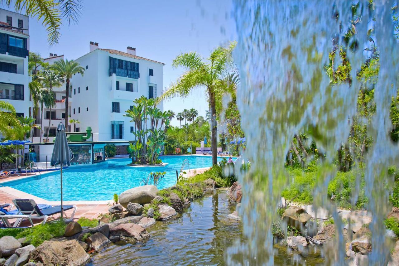 Beachfront Luxury Complex With Tropical Gardens & Pools Marbella Eksteriør bilde