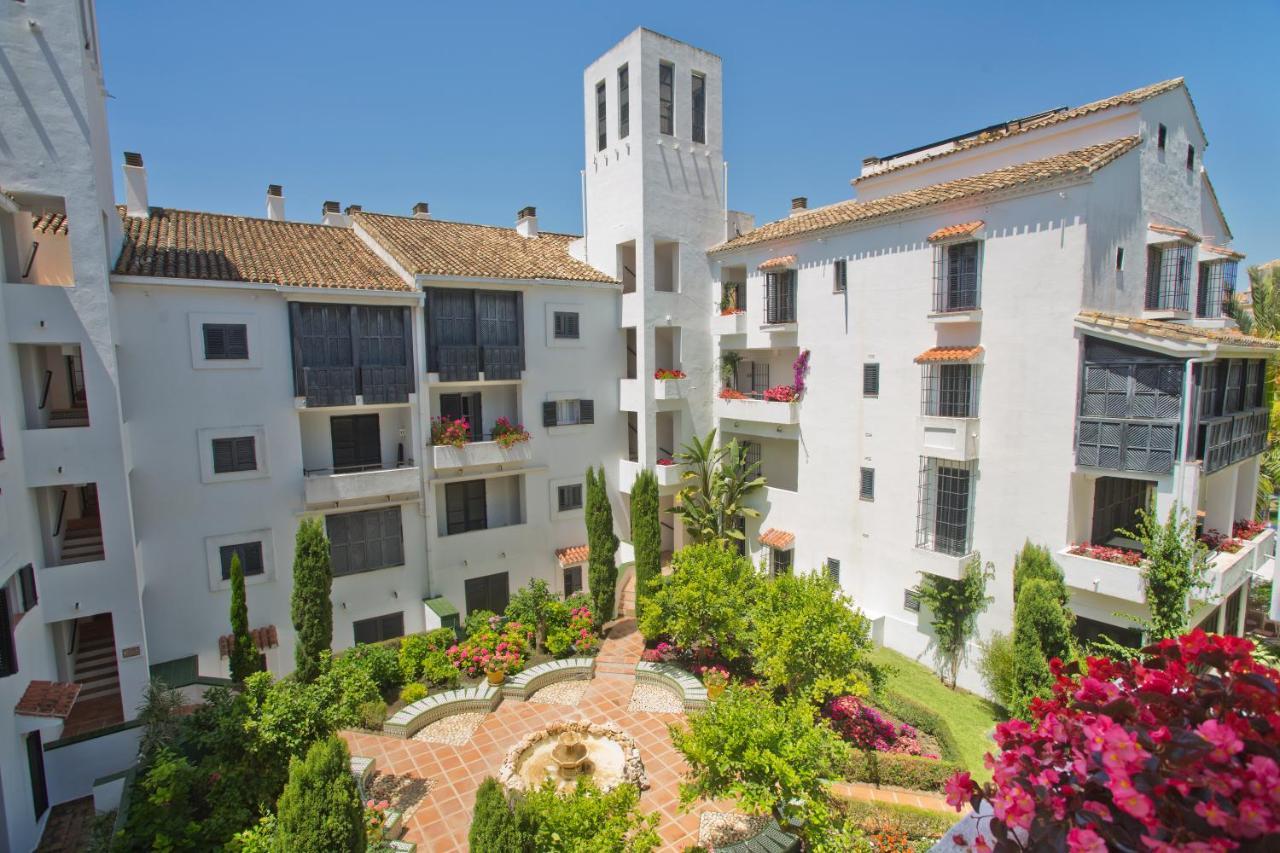 Beachfront Luxury Complex With Tropical Gardens & Pools Marbella Eksteriør bilde